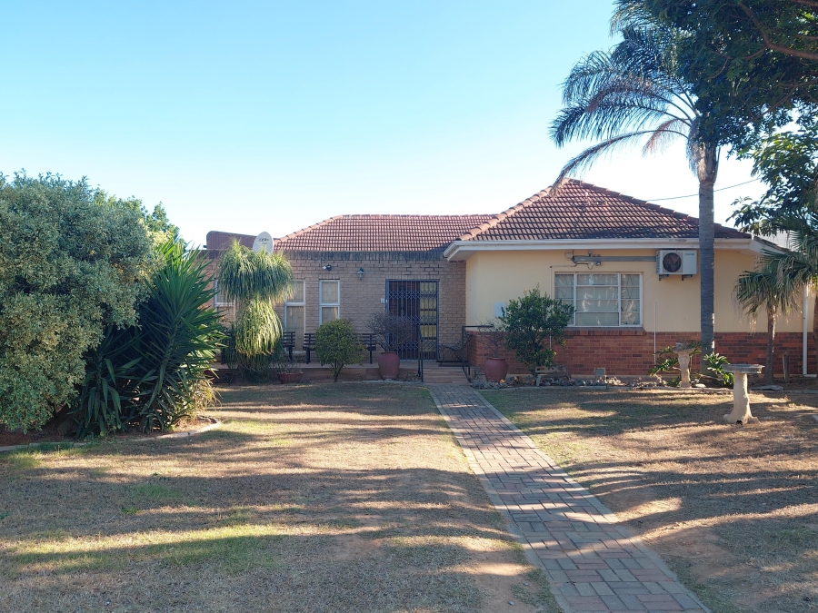 4 Bedroom Property for Sale in Despatch Central Eastern Cape